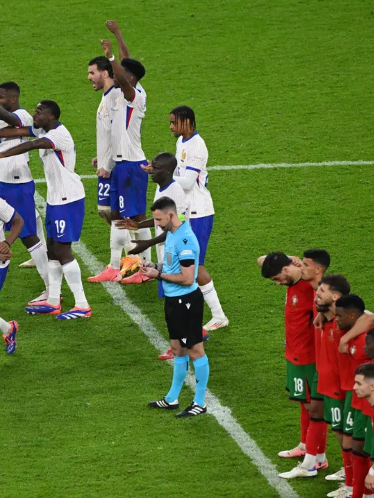 葡萄牙体育发布备战花絮，赛前绝杀压哨，欧篮联任务艰巨，身体对抗强度拉满 -金年会体育入口