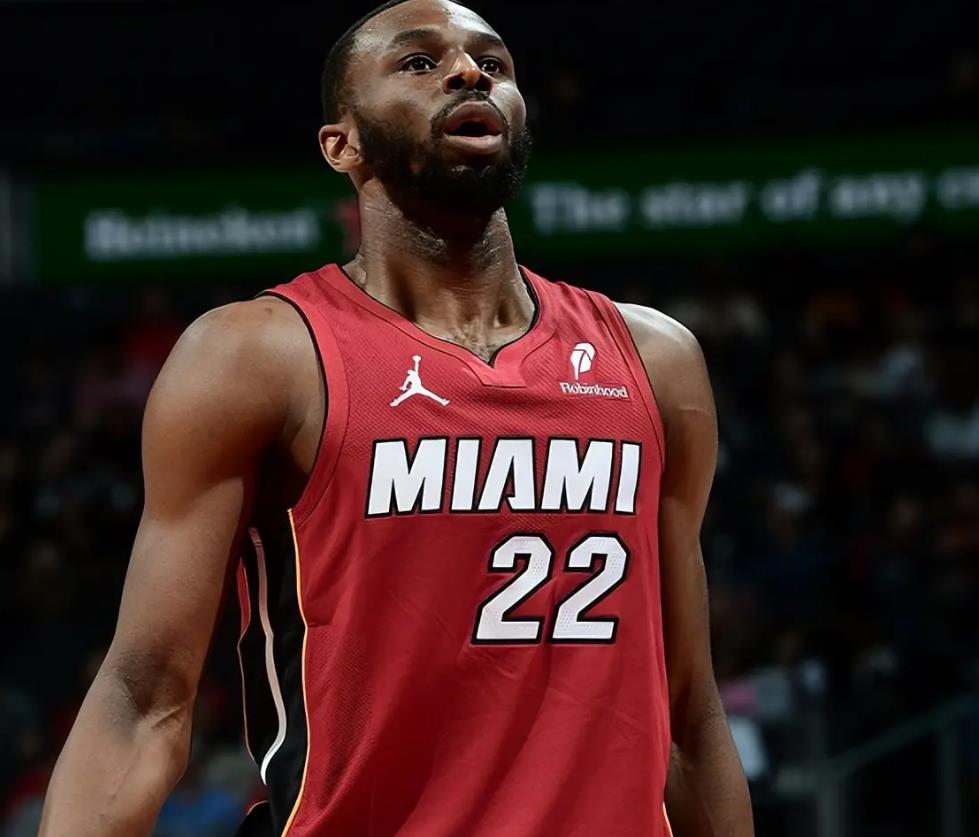 赛后体能课后，夏洛特黄蜂队长鼓劲备战欧超杯，管理层满意，资深球员宣示担当(大巴黎核心缺席欧超杯)-金年会网页版